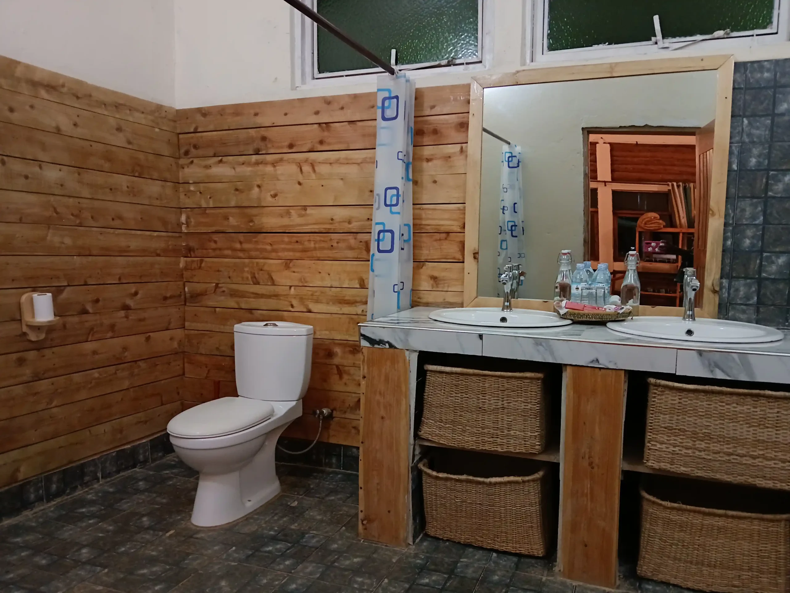 Bathroom in Orugano Bwindi Lodge Deluxe Room