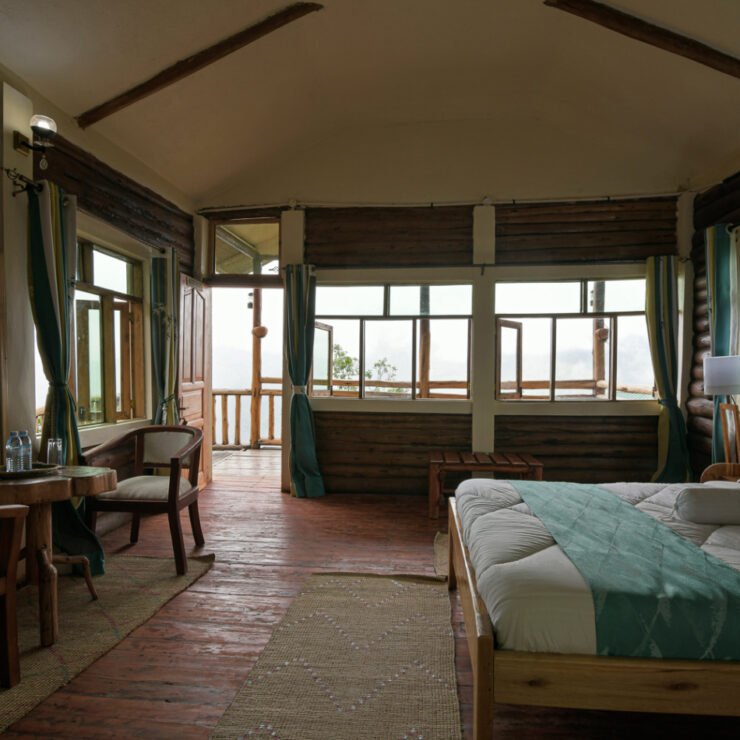 How to Plan the Perfect Luxury Uganda Safari in 5 Days (Easy Guide for First-Timers)